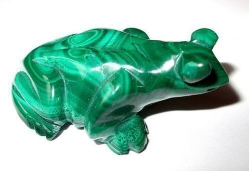 ra de malaquita verde en forma de amuleto de boa sorte